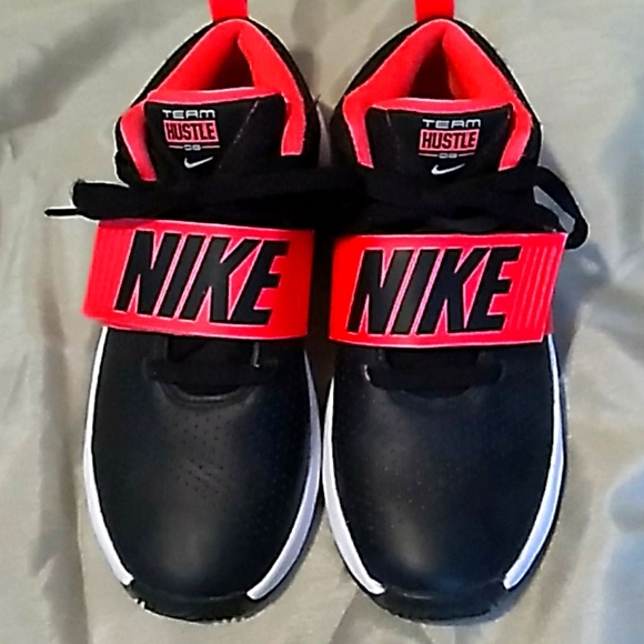 Nike Team Hustle 8 - Picture 6 of 7